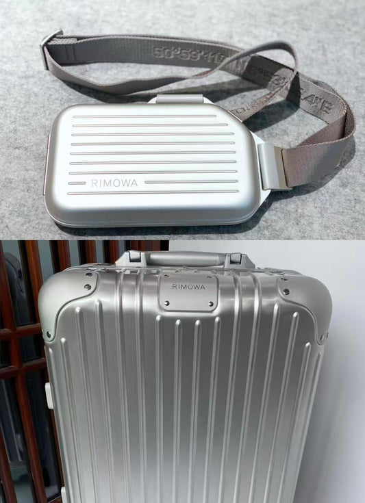 Luggage 21 inches on